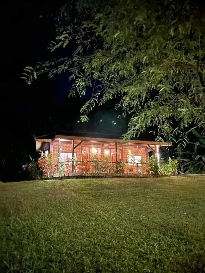 סנגיגי The Country House מראה חיצוני תמונה