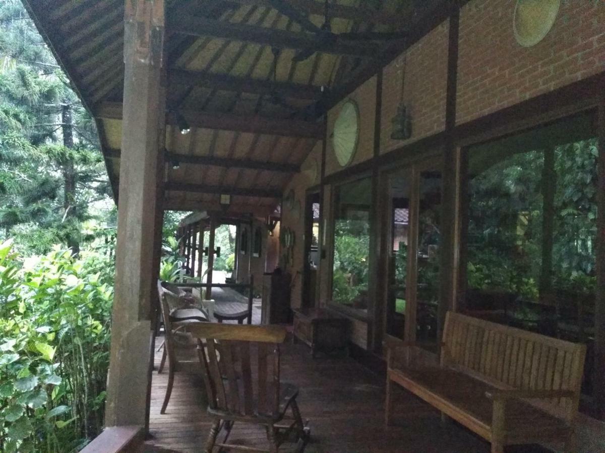 סנגיגי The Country House מראה חיצוני תמונה
